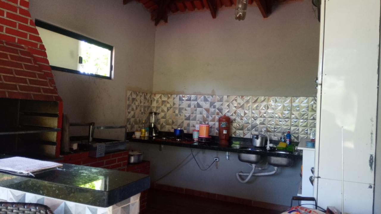 Chácara à Venda com 3 Suítes e Área de Lazer Completa